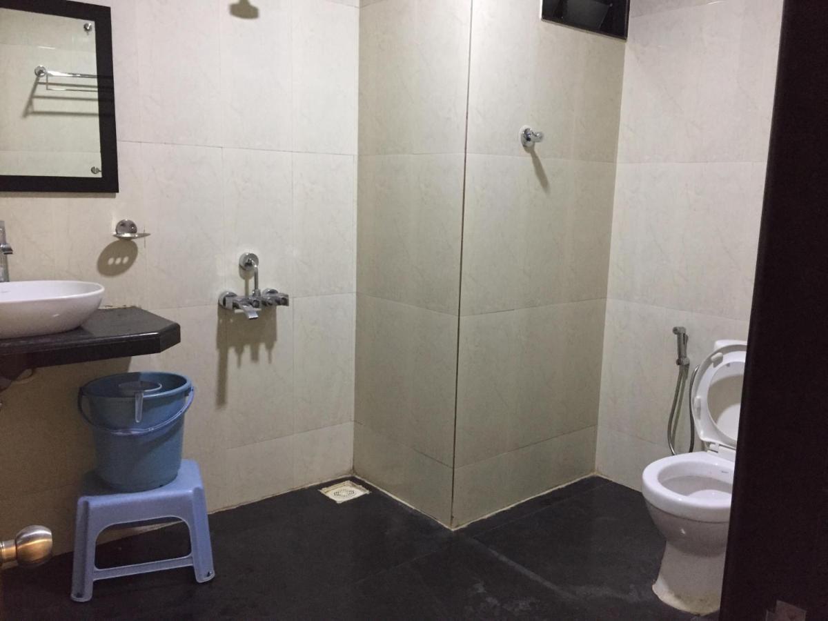 Hotel Green Park Suites Manipal Exterior foto